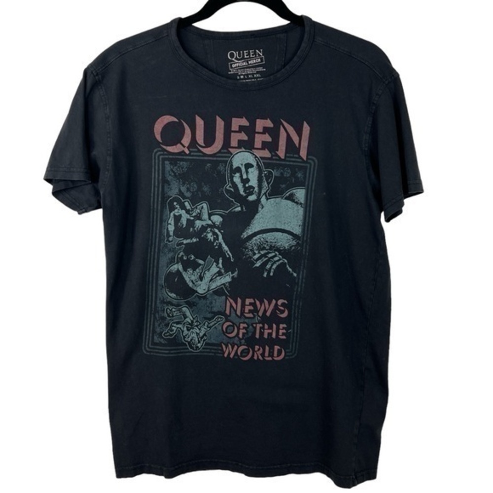 Queen News of the World Black Crew Neck Cotton Short Sleeve Tee Official Merch